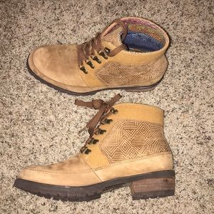 NEW North Face Leather Lace-Up Boot